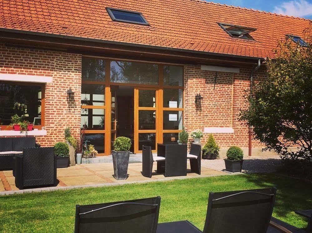 Au Coeur Des Hotes Steenvoorde Exterior foto